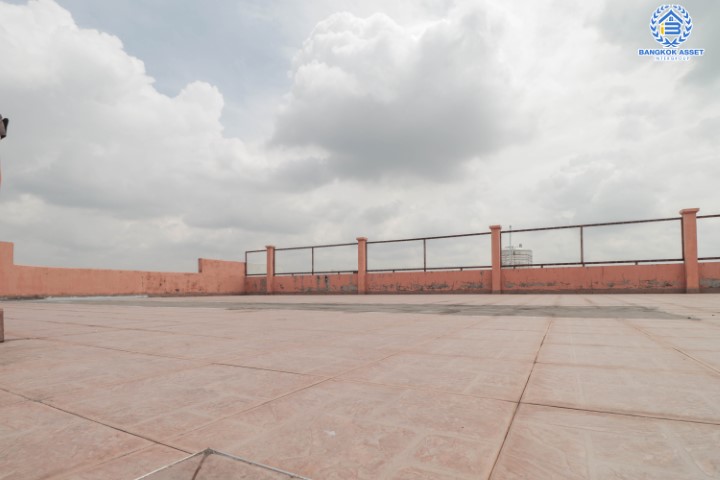 *****อาคารพาณิชย์มือสอง 5 ชั้น ซอยสวนผัก2 หลังมุม พร้อมฟังก์ชัน 4 ห้องนอน 3 ห้องน้ำ ตกแต่งพื้น ฝ้า ชุดบันได ด้วยไม้มะค่า และประดู่ ทุกชั้น จะอยู่อาศัยหรือปรับเปลี่ยนเป็น Home Office ได้ทุกรูปแบบ พร้อมพื้นที่ใช้สอยมากถึง 480 ตร.ม. แถมฟรี !! เครื่องปรับอากาศ 3 เครื่อง บนทำเลเชื่อมต่อถนนตลิ่งชัน, ถนนบรมราชชนนี และถนนราชพฤกษ์ ใกล้จุดขึ้นทางด่วน "บรมราชชนนี"